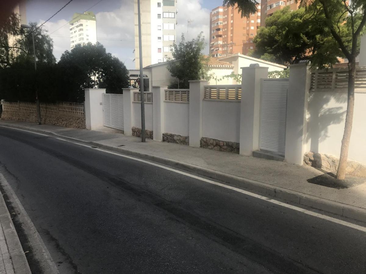 ベニドルム Casa Mya Con Terreno Privado Y Parking Compartido - A 800M De Playa Ponienteヴィラ エクステリア 写真