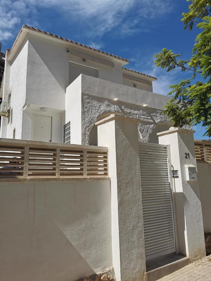 ベニドルム Casa Mya Con Terreno Privado Y Parking Compartido - A 800M De Playa Ponienteヴィラ エクステリア 写真