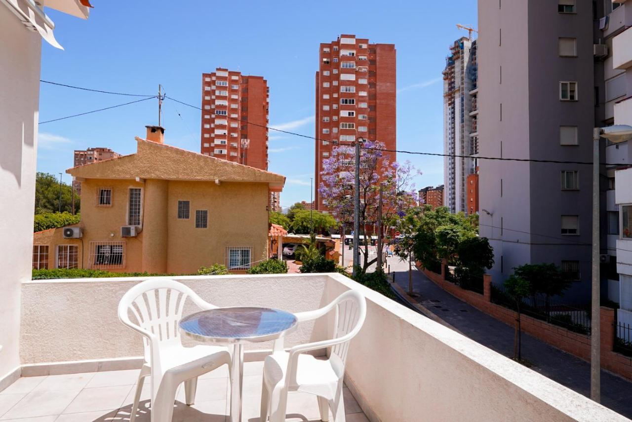 ベニドルム Casa Mya Con Terreno Privado Y Parking Compartido - A 800M De Playa Ponienteヴィラ エクステリア 写真