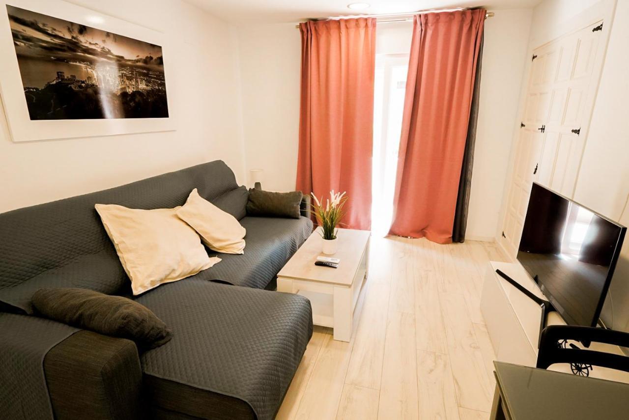 ベニドルム Casa Mya Con Terreno Privado Y Parking Compartido - A 800M De Playa Ponienteヴィラ エクステリア 写真