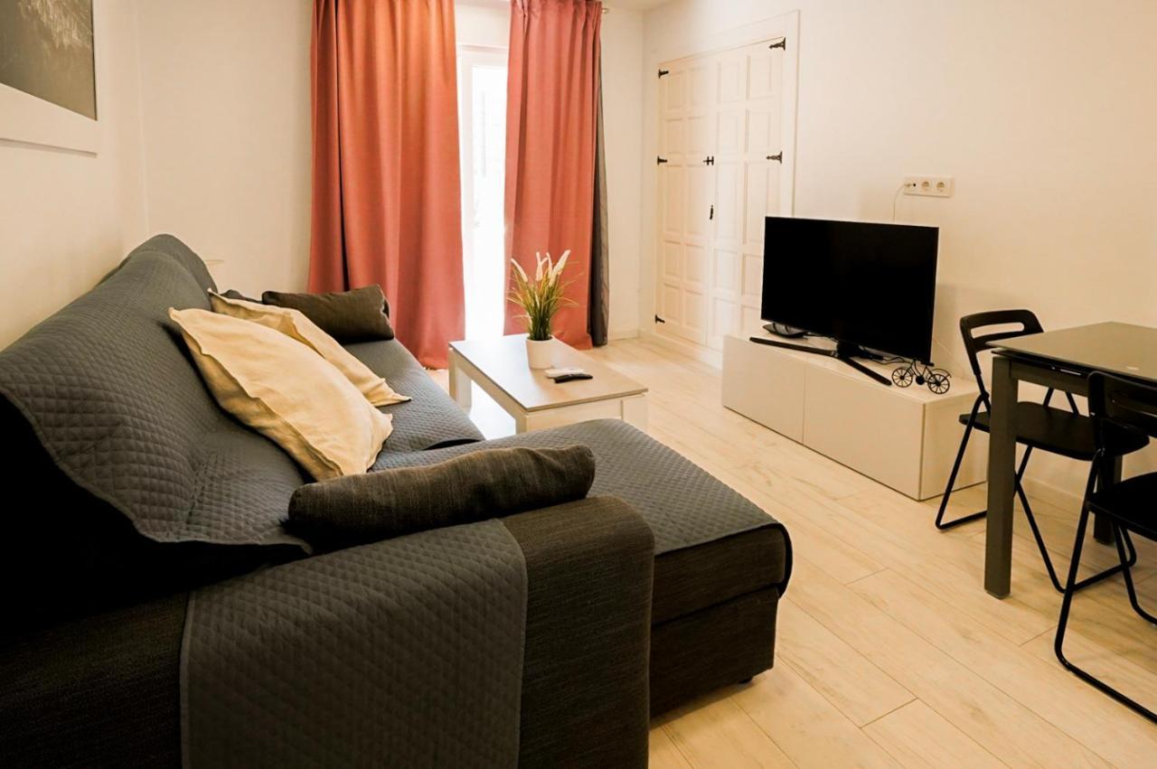 ベニドルム Casa Mya Con Terreno Privado Y Parking Compartido - A 800M De Playa Ponienteヴィラ エクステリア 写真